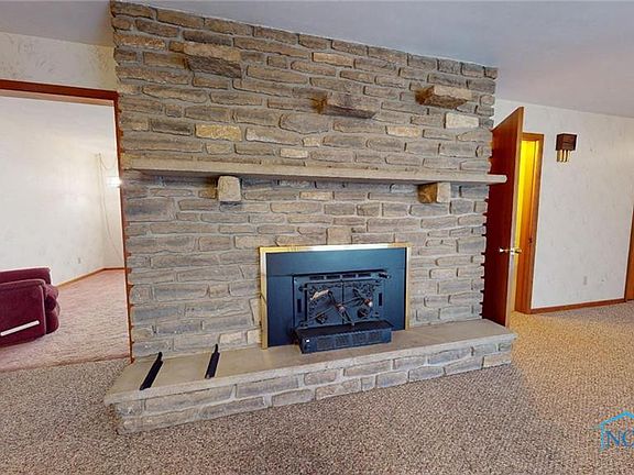 5th image of 144 Hillcrest Dr