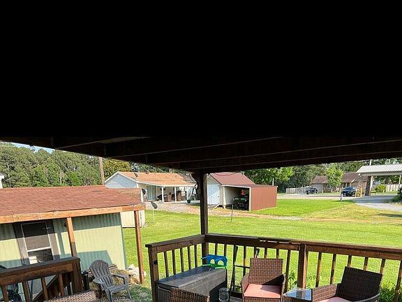 2nd image of 905 Shaw Dr