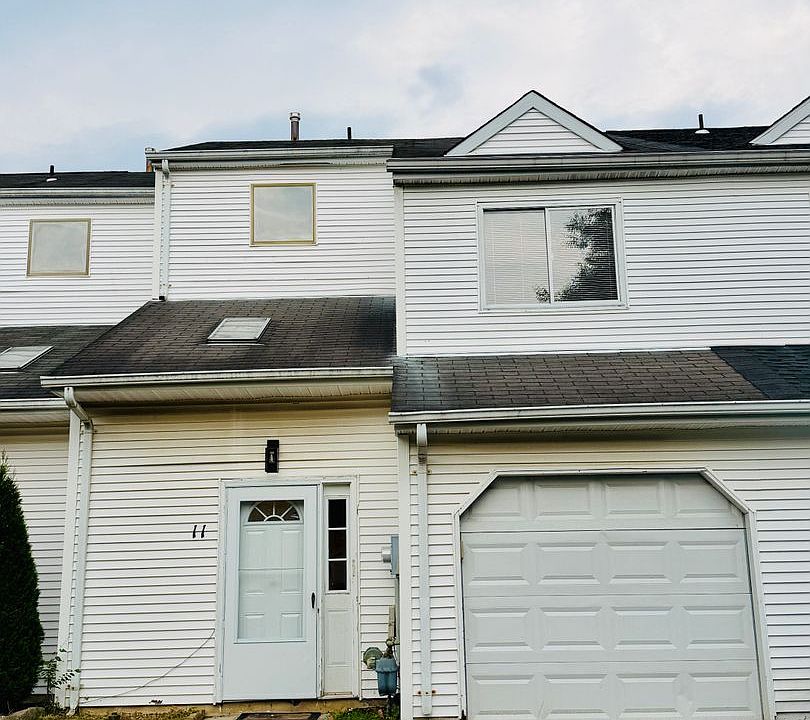 1st image of 11 Saffron Dr