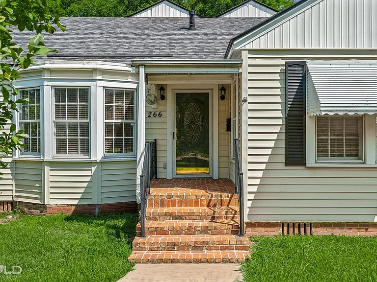 266 Carrollton Ave — Photo 6
