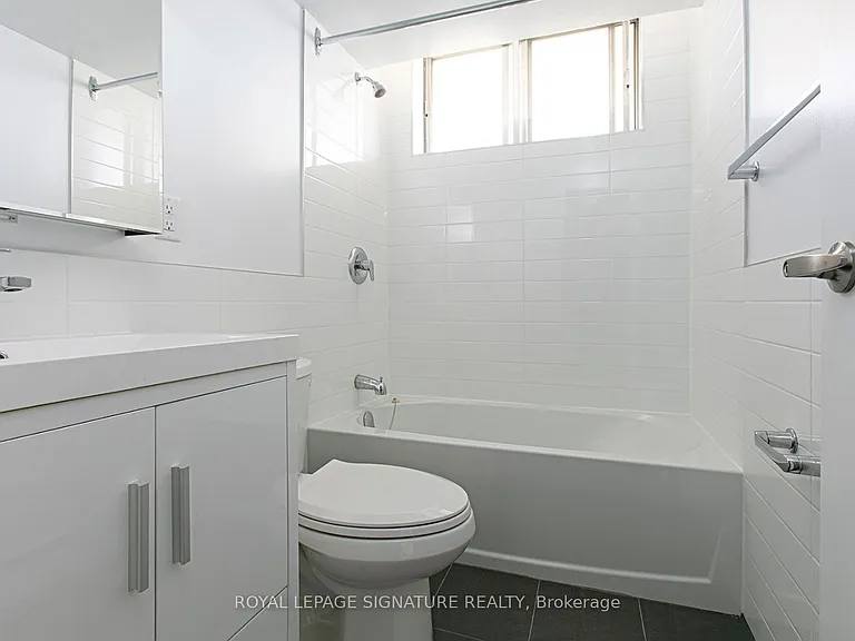 525 Eglinton Ave E #203 — Photo 6