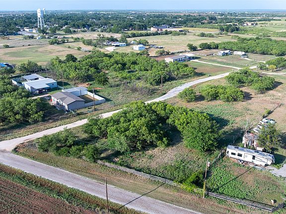 3rd image of 185 Parks Ranch Rd