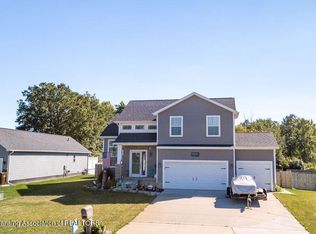 8740 Adkris Dr, Dimondale, MI 48821