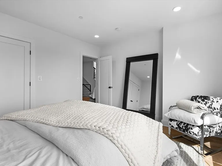 1253 Holbrook Ter NE #2 — Photo 13