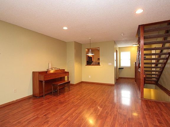3rd image of 163 Hawkins Ln