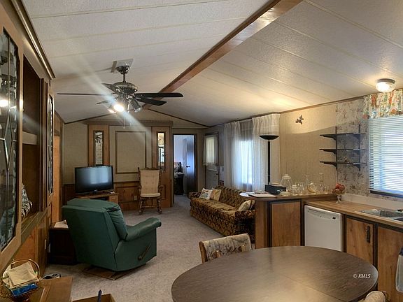 4th image of 1285 S Escalante Dr