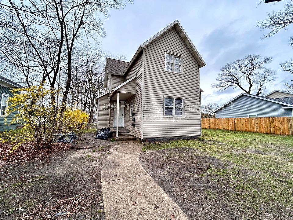 1st image of 1461 Leahy St #1