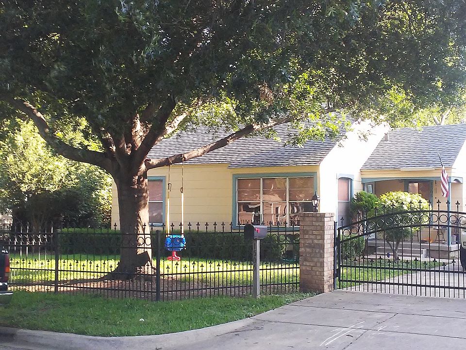 1st image of 1505 Woodlawn St