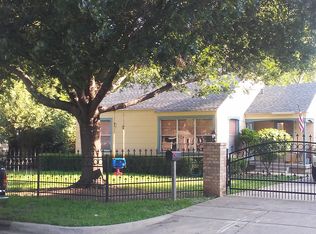 1505 Woodlawn St, River Oaks, TX 76114