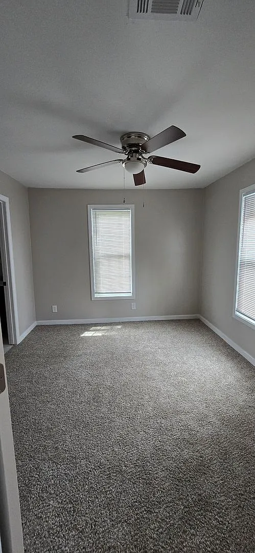 2020 Agnes Street — Photo 4