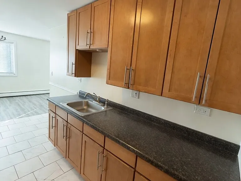 5686 N Elston Ave — Photo 2