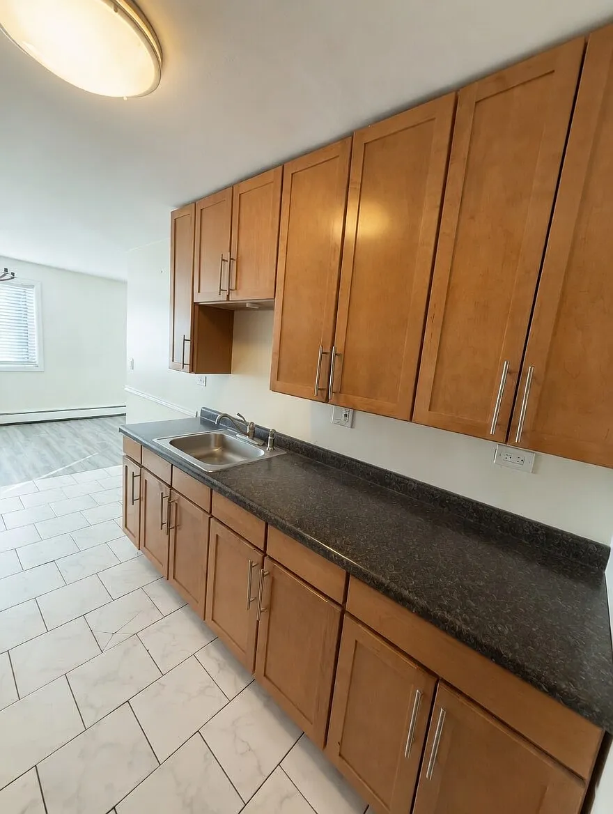 Building Photo - 5686 N Elston Ave