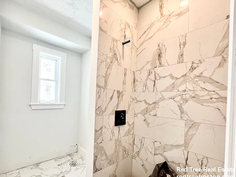 79 Sydney St #2 — Photo 8