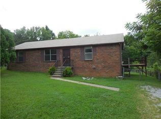 1330 Courtney Dr, Clarksville, TN 37042