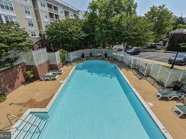 1641 International Dr #118 — Photo 30