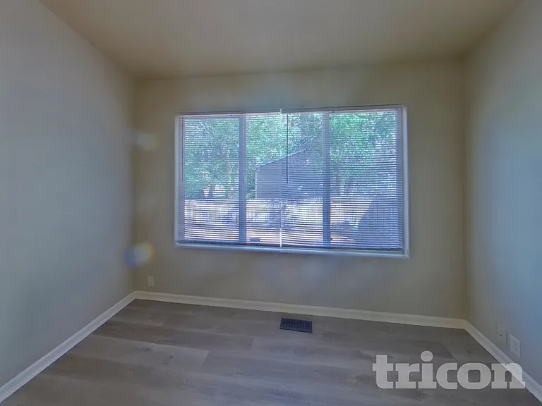 8405 Sunbow Ct — Photo 6