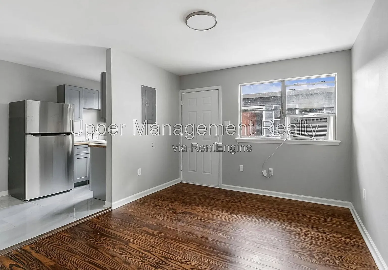 1 bed, 1.0 bath, 422 sqft, $1,100 — Photo 1