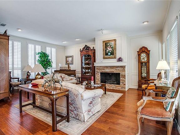 4th image of 3212 Bullock Dr