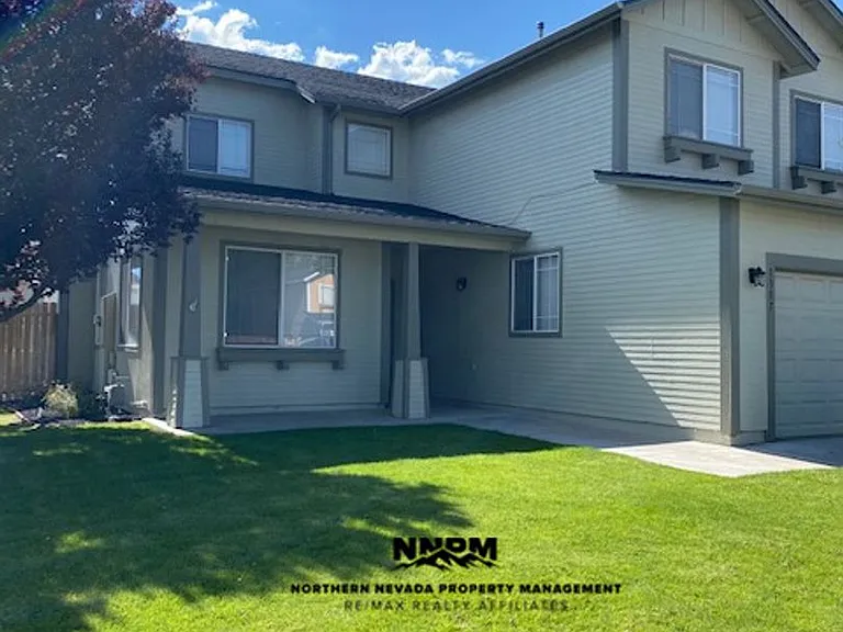 1317 Windsor Dr — Photo 1