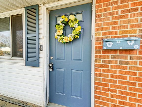 3rd image of 913 Marbea Dr