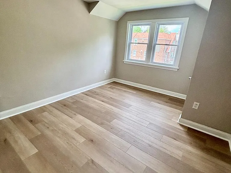 6828 Oxford Ave #2 — Photo 14