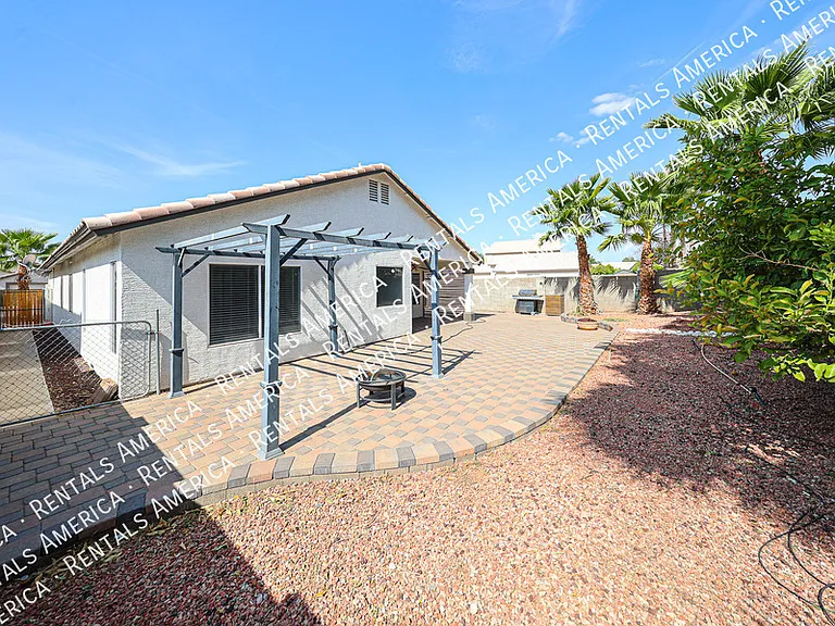 15428 W Mauna Loa Ln — Photo 42