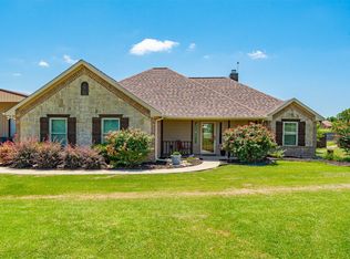 105 Casey Ln, Springtown, TX 76082