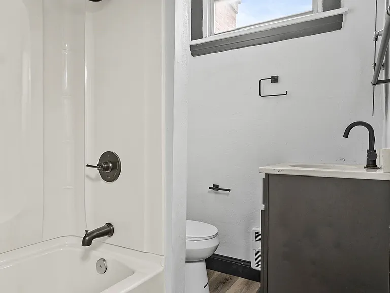 1112 1/2 Chartiers Ave #1112-1/2 — Photo 9