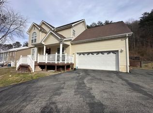 490 Ponderosa Dr, Paintsville, KY