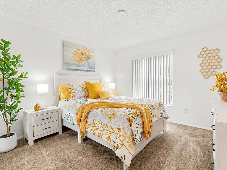 Bella Vista Apartments — Photo 20