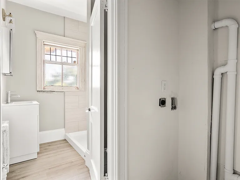 19 Agassiz Street — Photo 8
