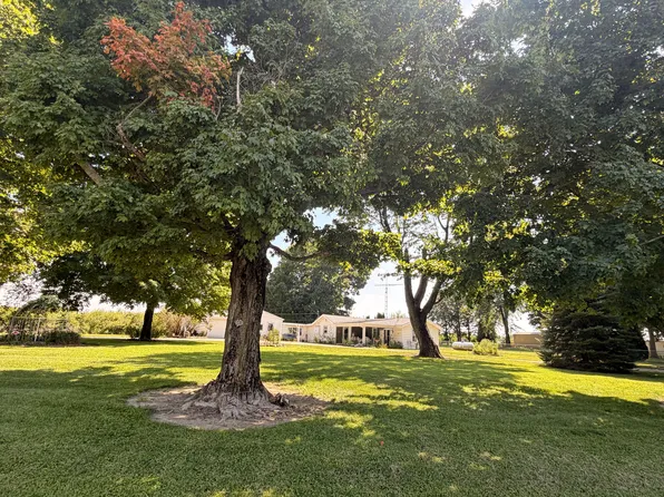1375 S Huntsville Rd, Winchester, IN 47394
