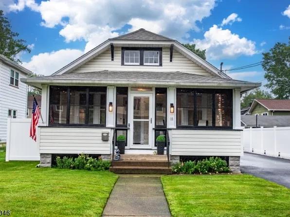 11 Adrian St, Pompton Lakes Boro, NJ 07442