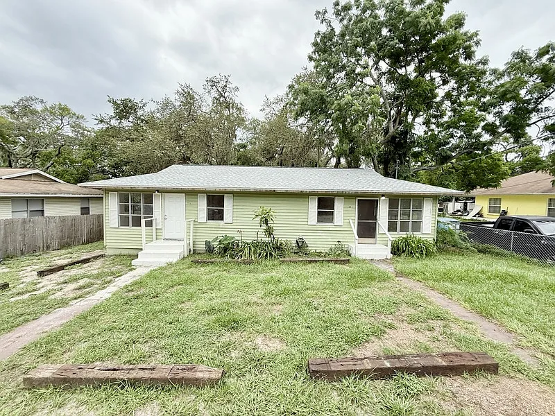 1 bed, 1.0 bath, 650 sqft, $995 — Photo 4