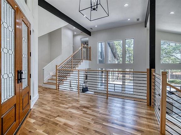4th image of 420 Lynn Dale Ct