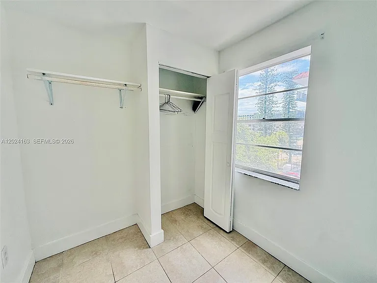 12590 NE 16th Ave #412 — Photo 8
