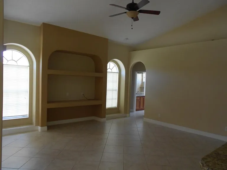 1221 SE Navajo Ln — Photo 11