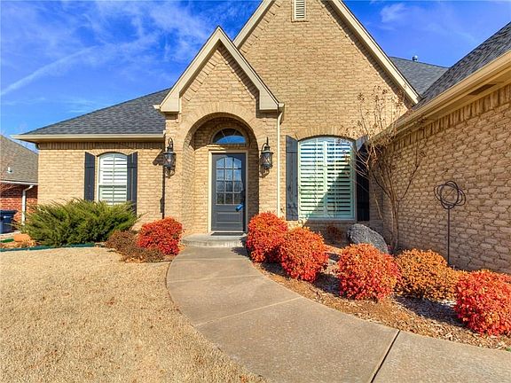 3rd image of 12024 Wickford Pl
