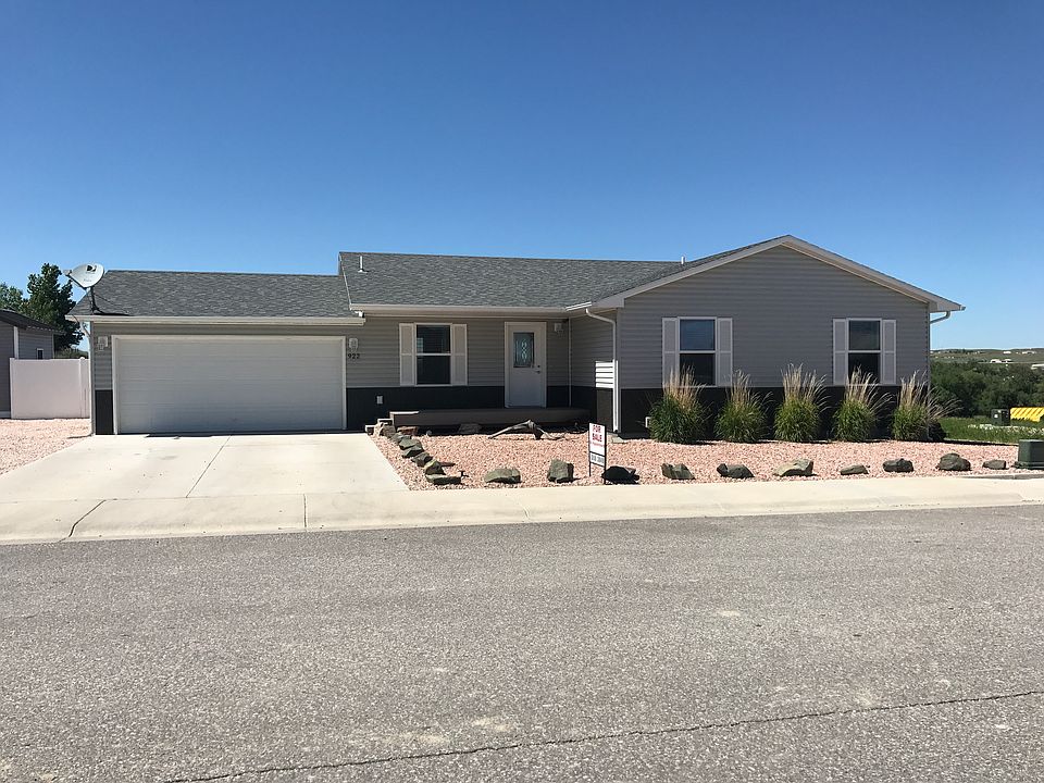 1st image of 922 Big Horn Dr