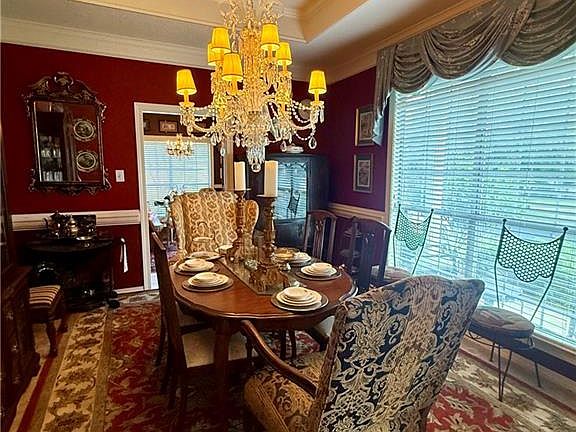 3rd image of 7642 Pembroke Cir