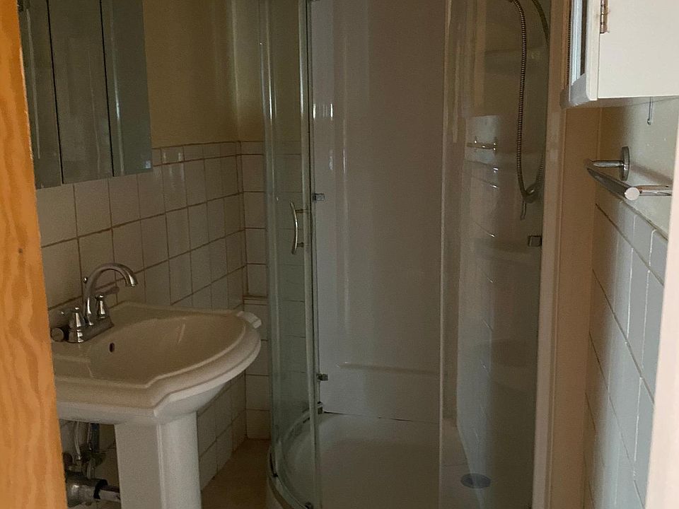 1st image of 276 Emerson Ave #1A