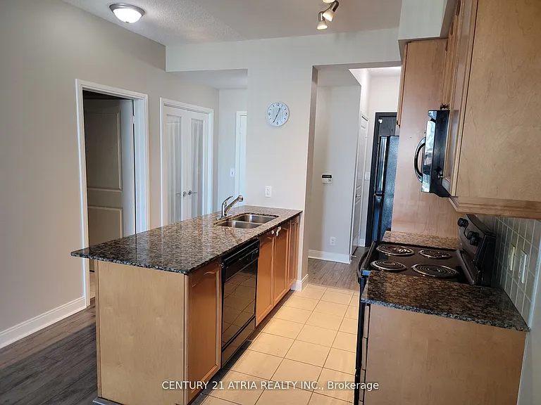 80 Absolute Ave #1011 — Photo 4
