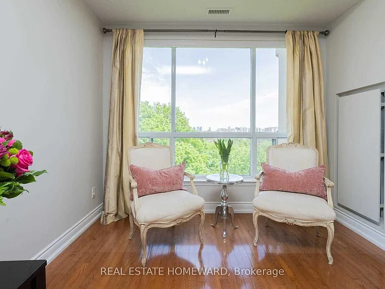 1 Maison Parc Ct #712 — Photo 7