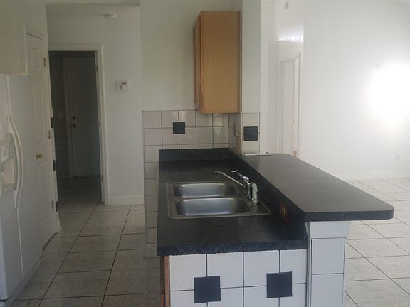 Kitchen side