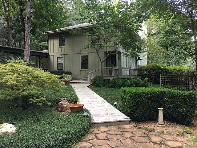 1st image of 2618 Heritage Dr