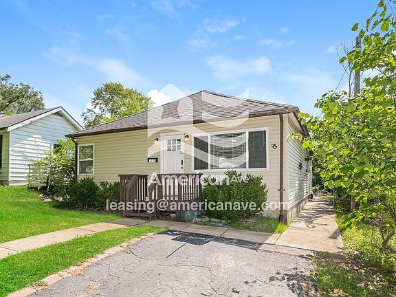142840_001_front_view_2.jpg
