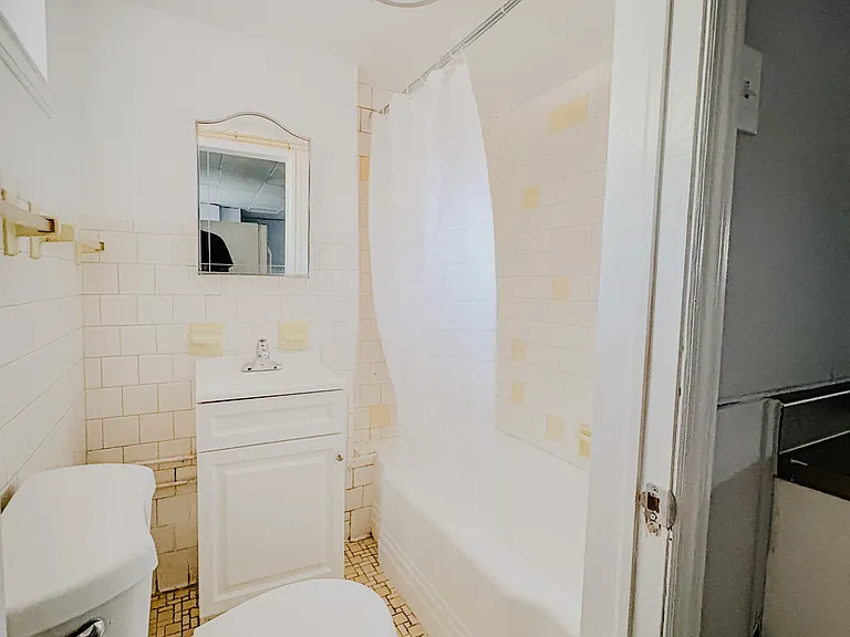 1031 E Lake Ave — Photo 20
