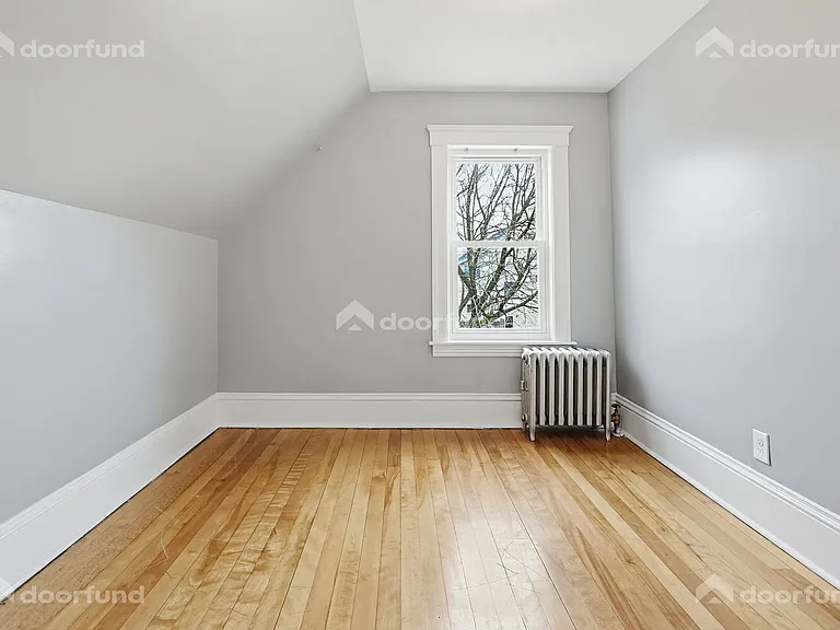 121 Delmont Ave — Photo 25