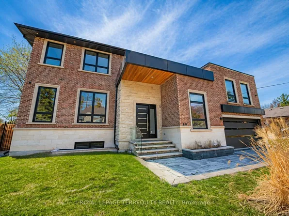 45 Seaton Dr, Aurora, ON L4G 2K2