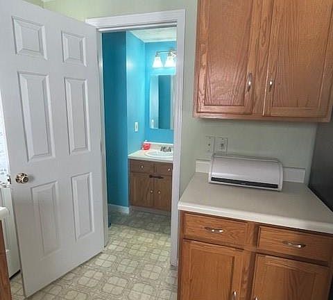 4th image of 151 Dover Ave